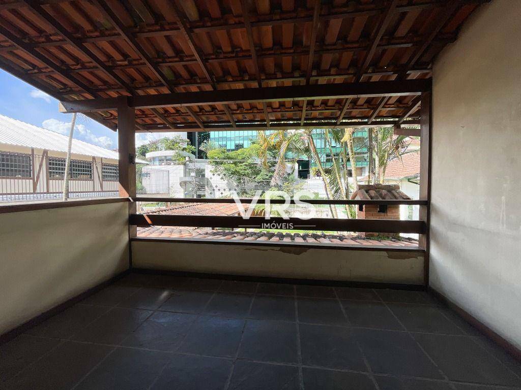 Casa à venda e aluguel com 6 quartos, 288m² - Foto 25