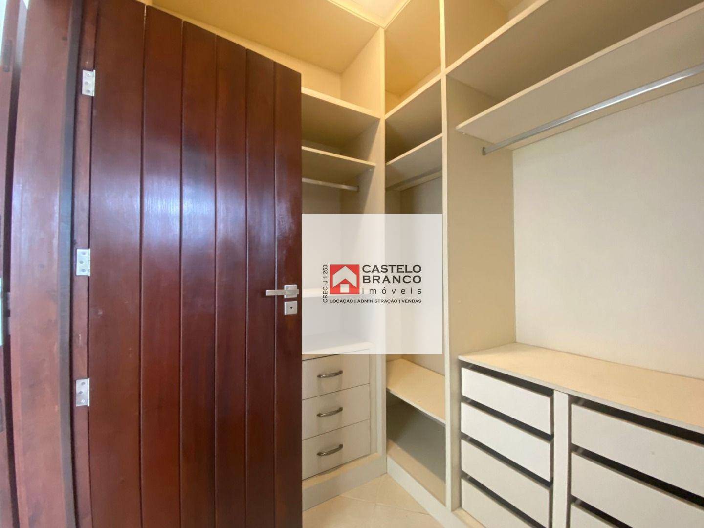 Casa de Condomínio à venda com 4 quartos, 676m² - Foto 9