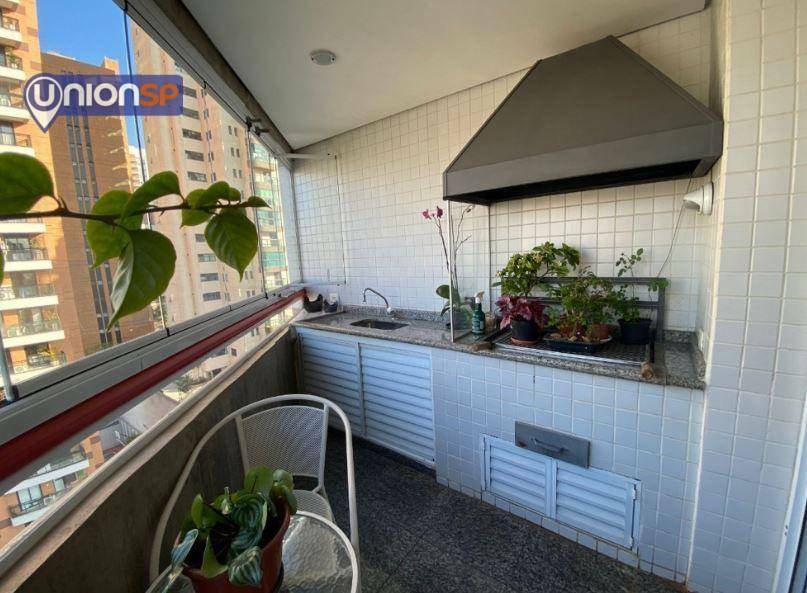 Apartamento à venda com 4 quartos, 210m² - Foto 6