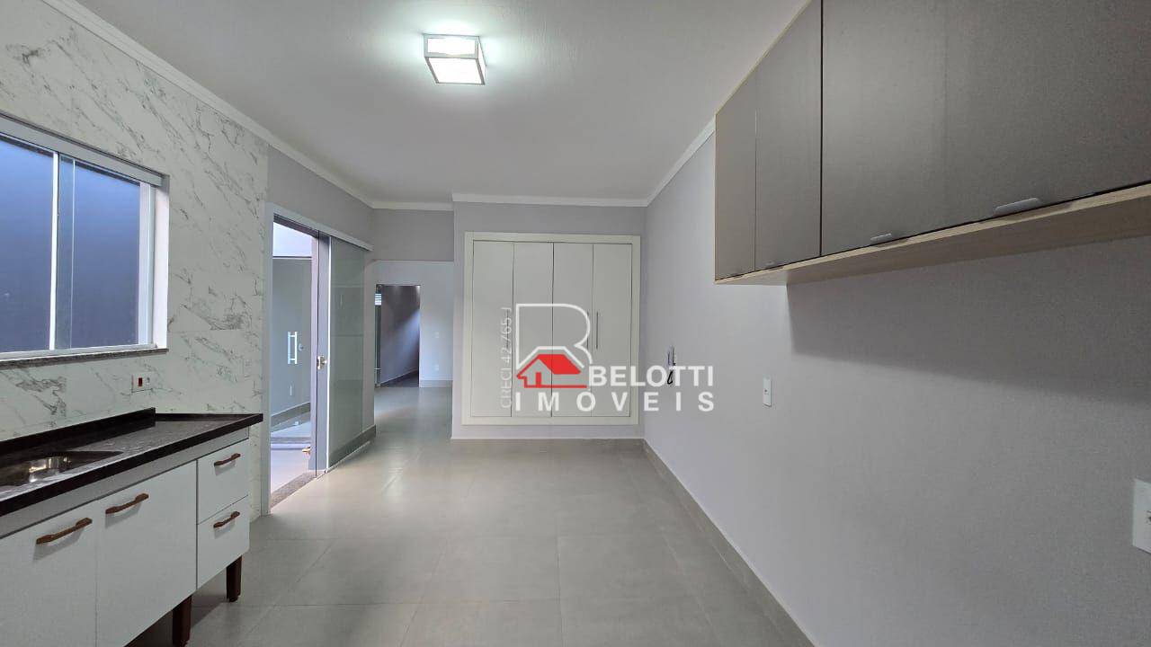 Casa para alugar com 2 quartos, 120m² - Foto 3