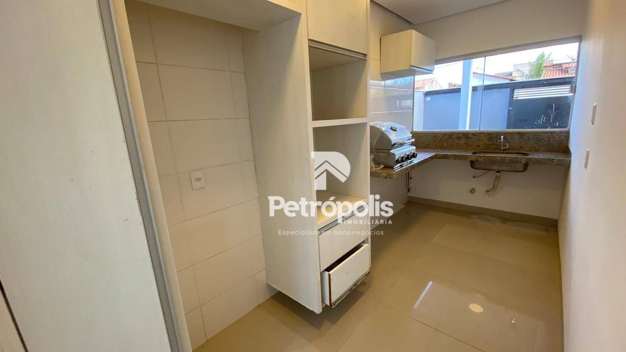 Casa à venda com 2 quartos, 115m² - Foto 8