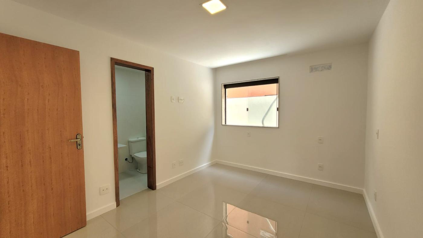 Casa de Condomínio à venda com 4 quartos, 200m² - Foto 11