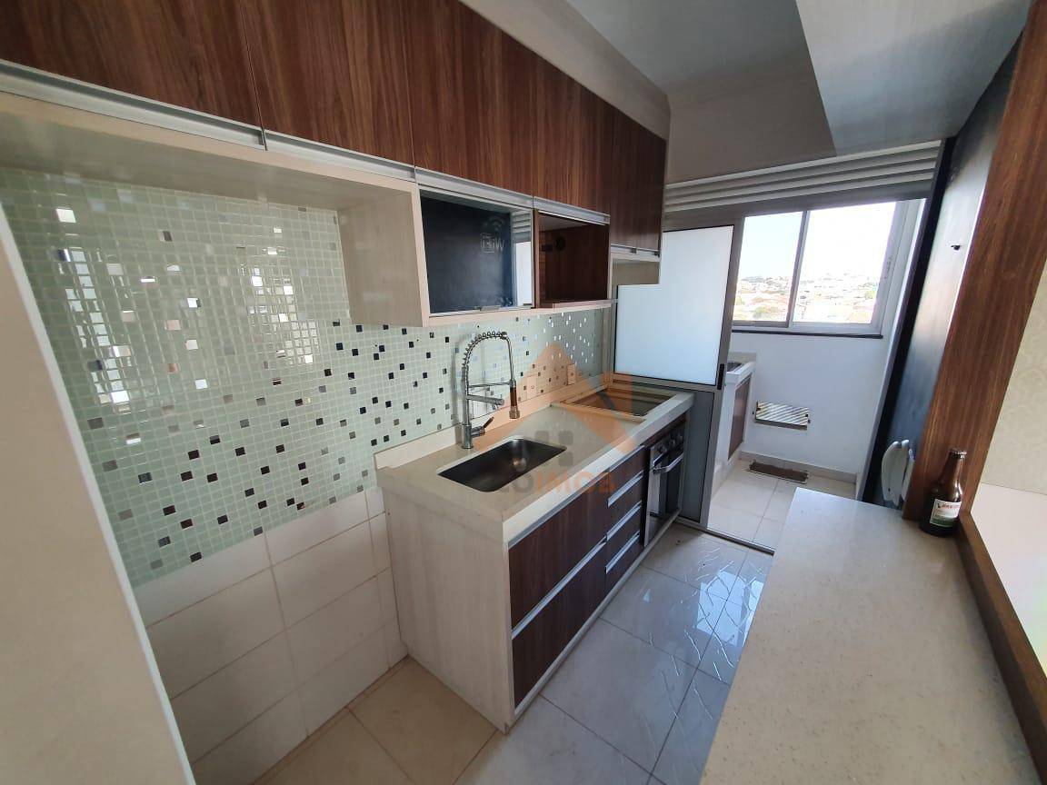 Apartamento à venda com 2 quartos, 47m² - Foto 2