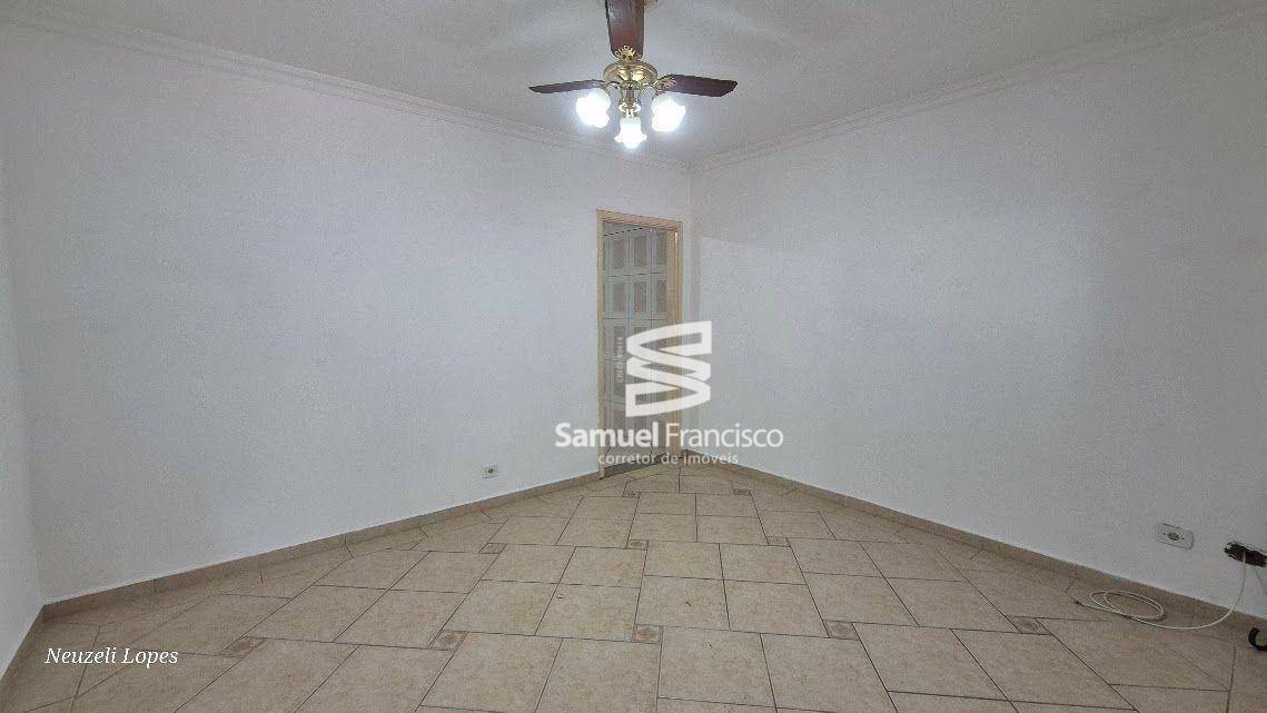 Casa à venda com 2 quartos, 100m² - Foto 2