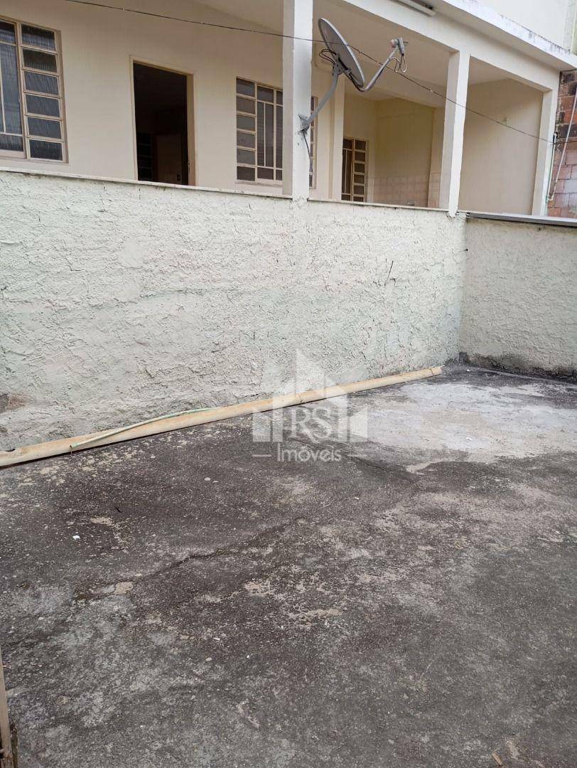 Casa à venda com 1 quarto, 77m² - Foto 9