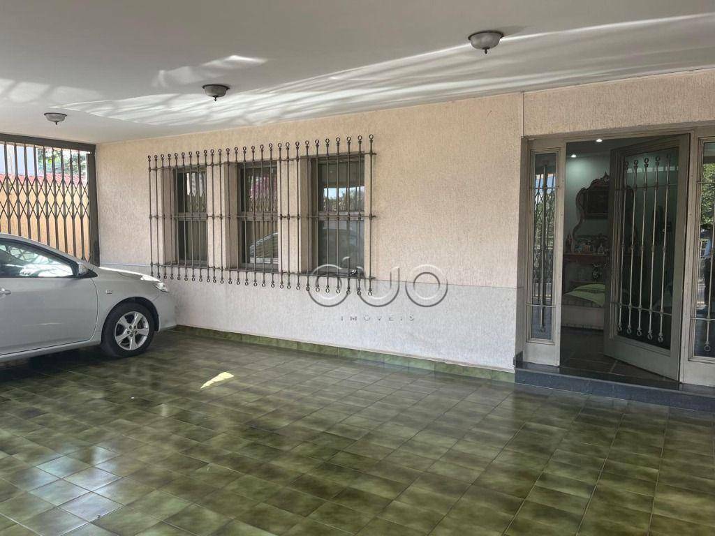 Casa à venda com 3 quartos, 385m² - Foto 3