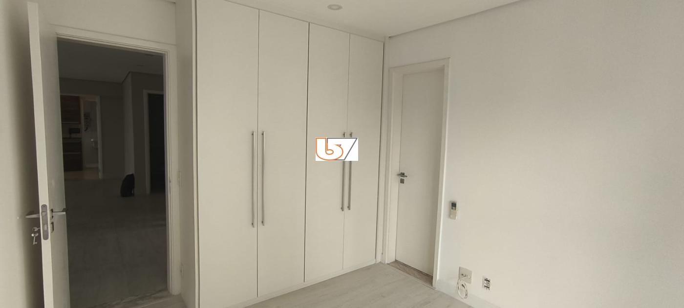 Apartamento para alugar com 3 quartos, 176m² - Foto 27