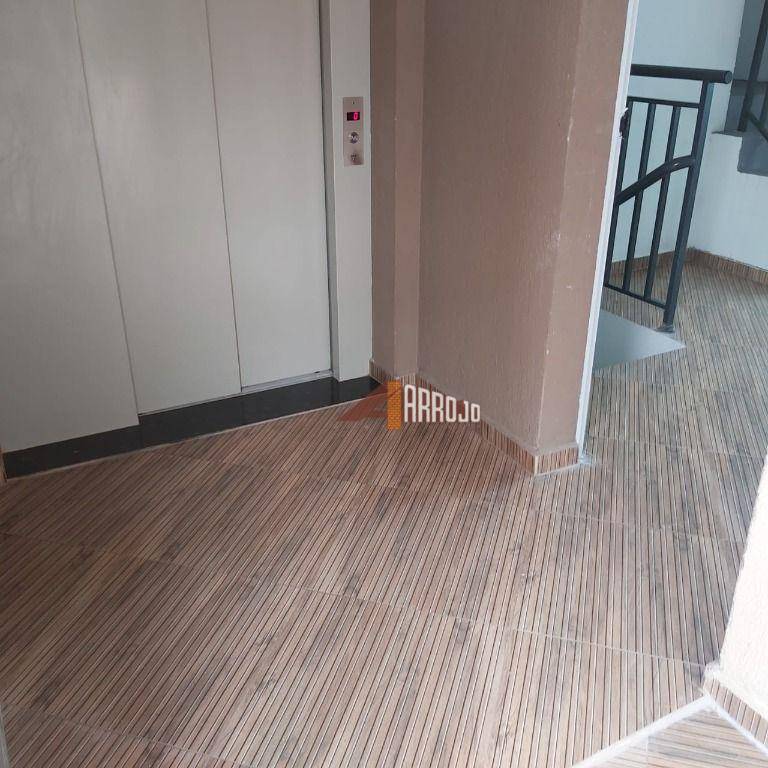 Apartamento à venda com 2 quartos, 41m² - Foto 21