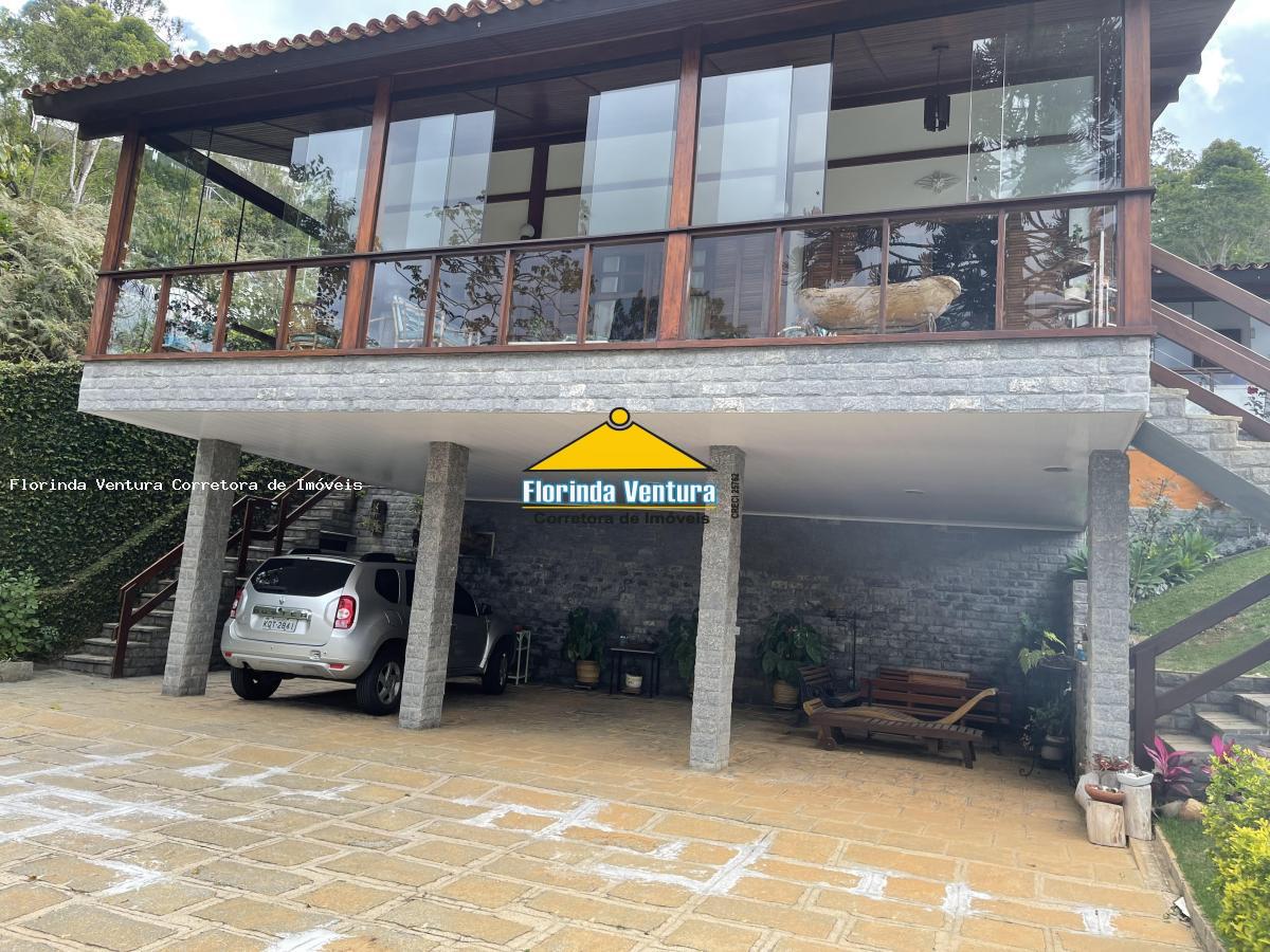 Casa de Condomínio à venda com 4 quartos, 422m² - Foto 1