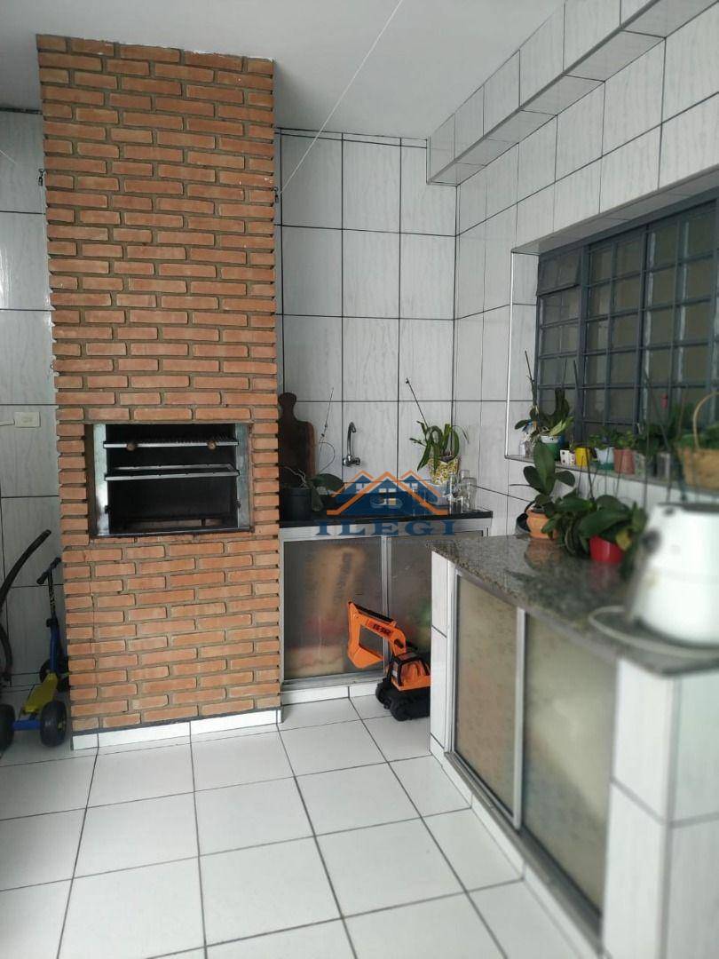 Casa à venda e aluguel com 3 quartos, 200m² - Foto 22