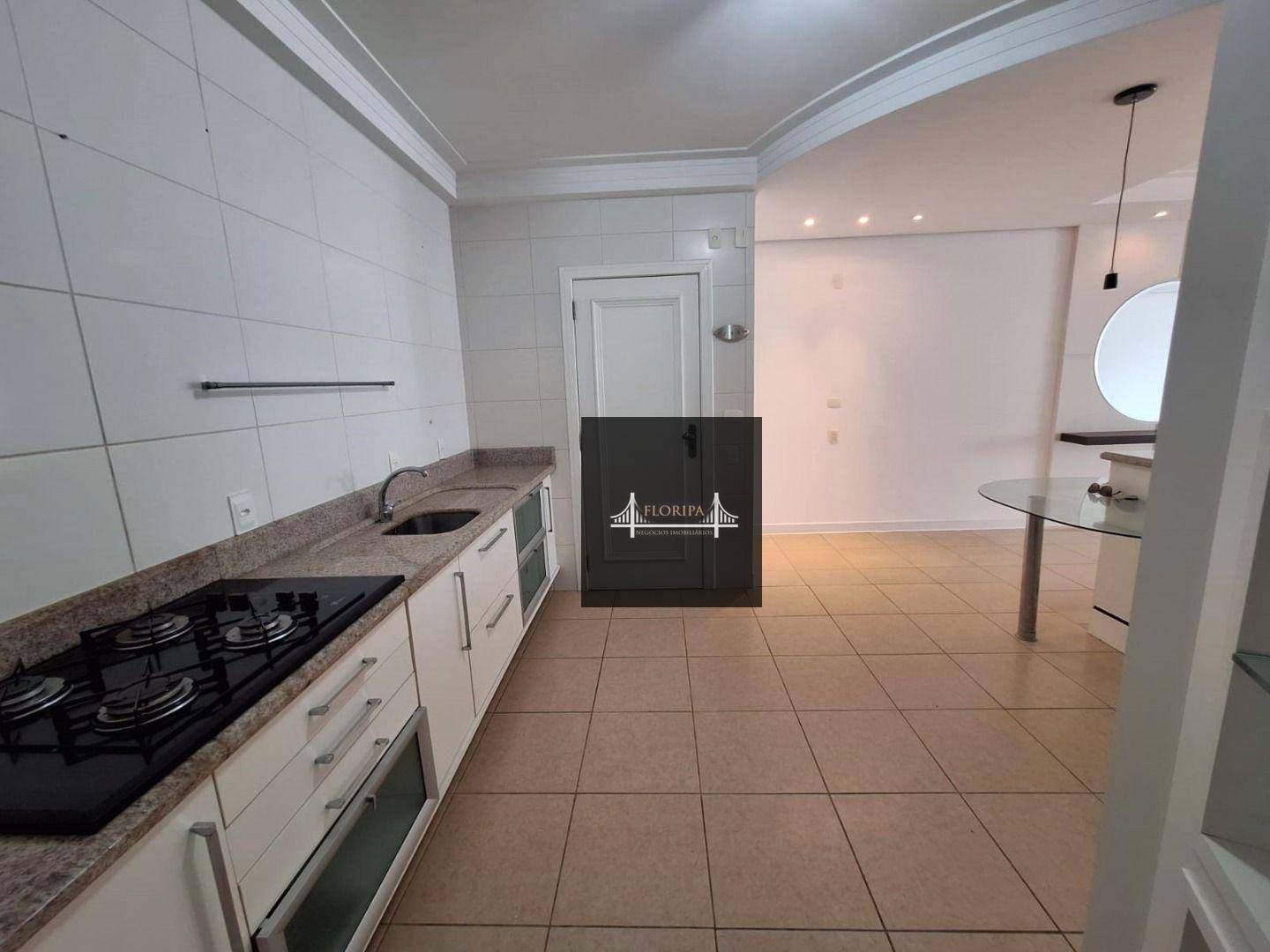 Apartamento à venda com 3 quartos, 156m² - Foto 6