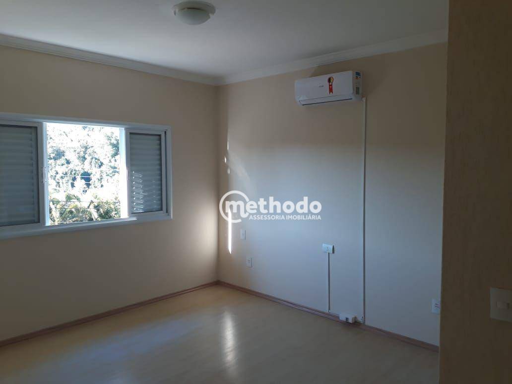 Casa de Condomínio à venda com 3 quartos, 212m² - Foto 4