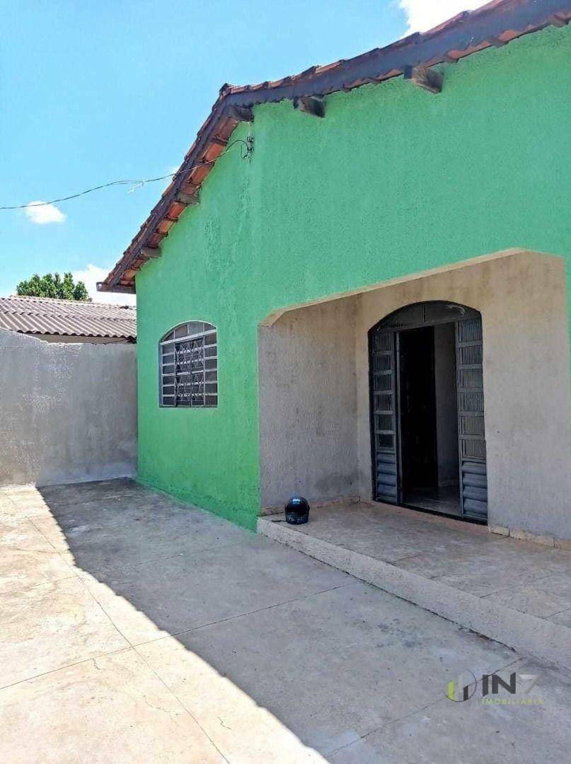 Casa à venda com 3 quartos, 180m² - Foto 2