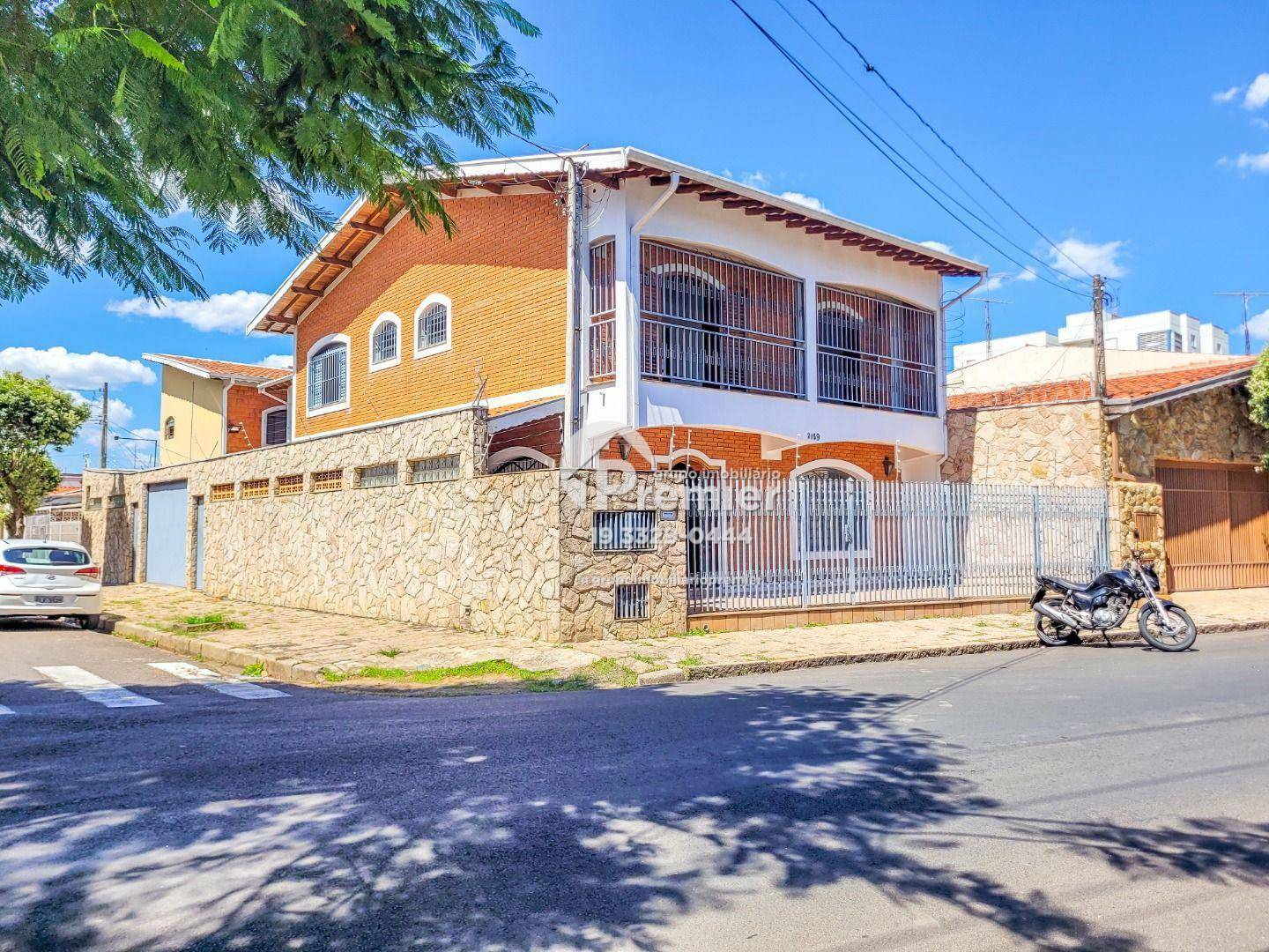 Casa para alugar com 3 quartos, 277m² - Foto 1