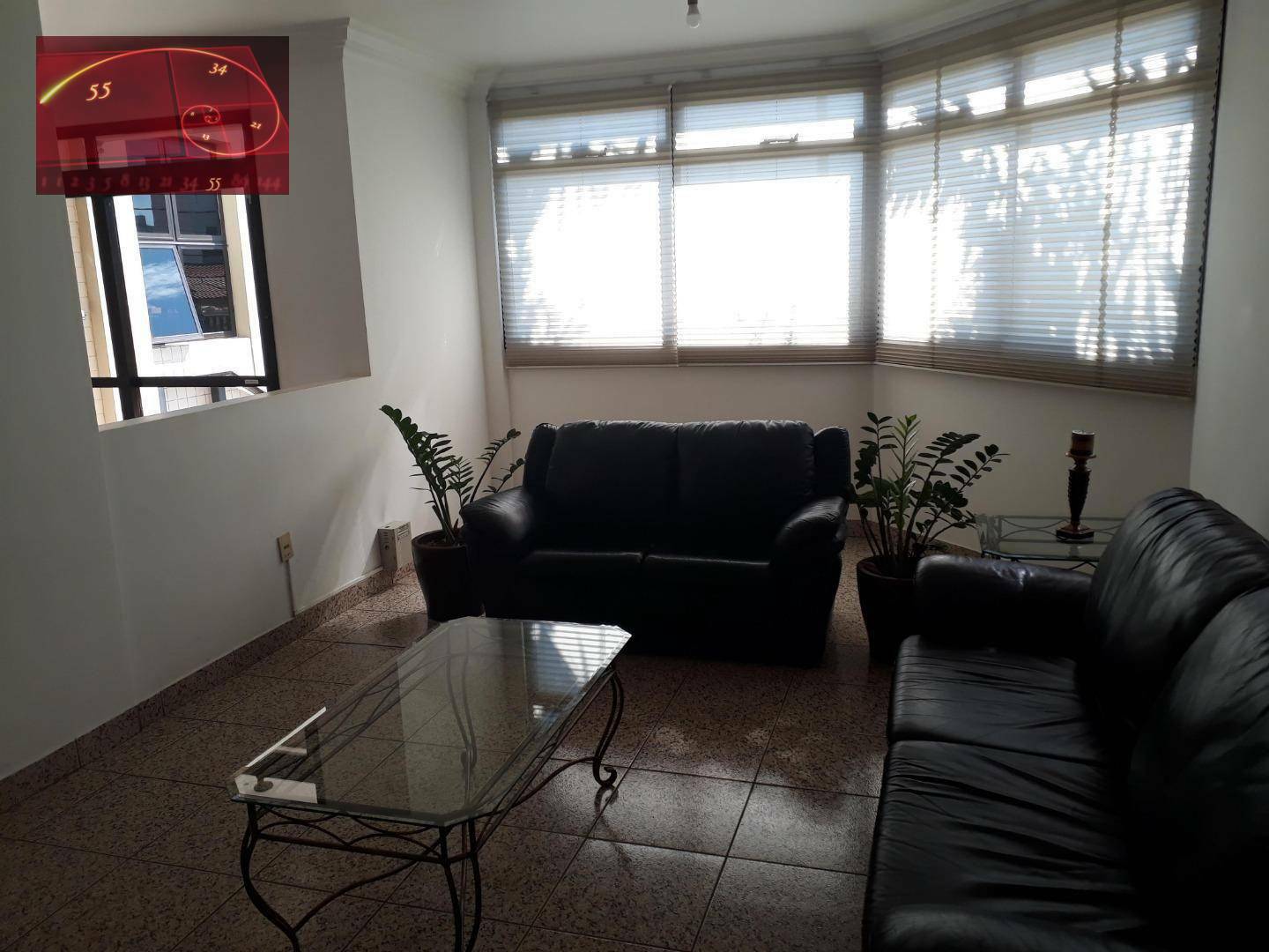 Apartamento à venda com 3 quartos, 219m² - Foto 4