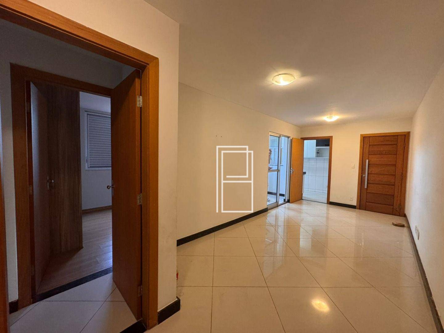 Apartamento à venda com 3 quartos, 95m² - Foto 2