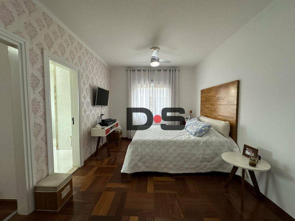 Casa à venda com 3 quartos, 312m² - Foto 9