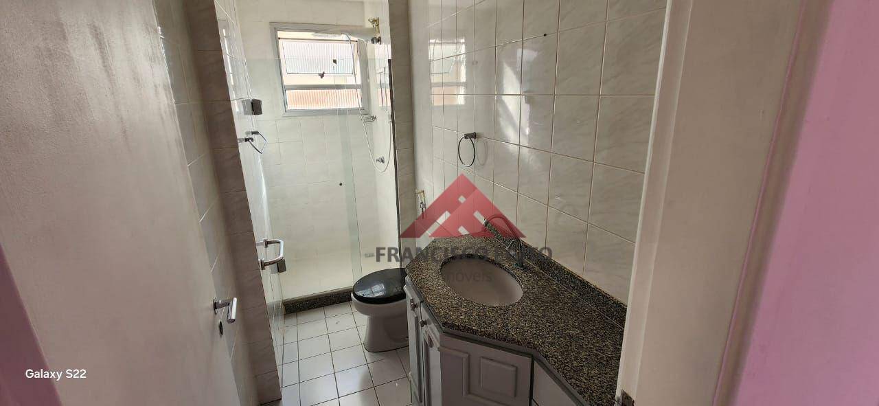 Apartamento para alugar com 3 quartos, 120m² - Foto 7