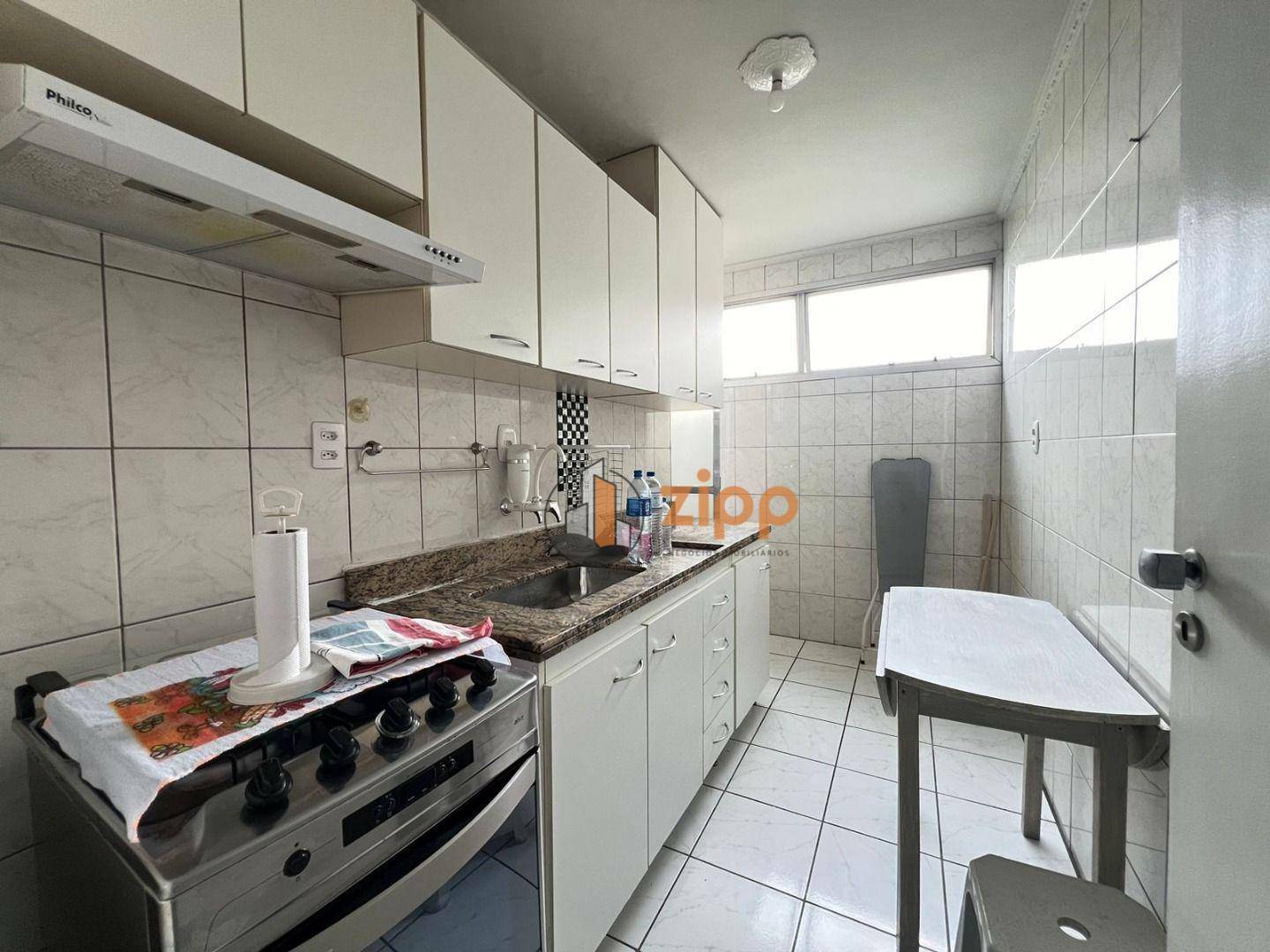 Apartamento para alugar com 2 quartos, 56m² - Foto 4