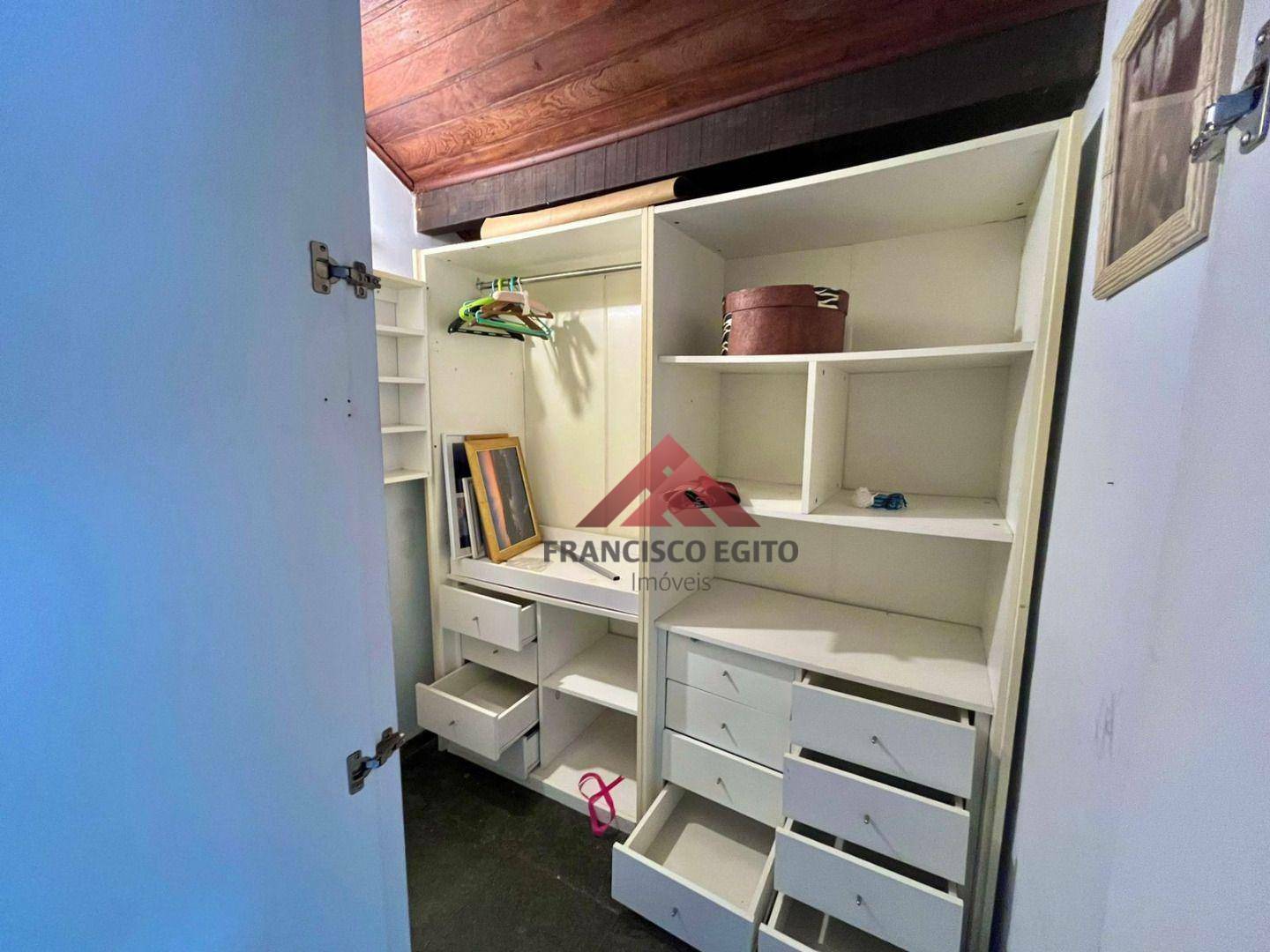 Casa para alugar com 4 quartos, 100m² - Foto 32