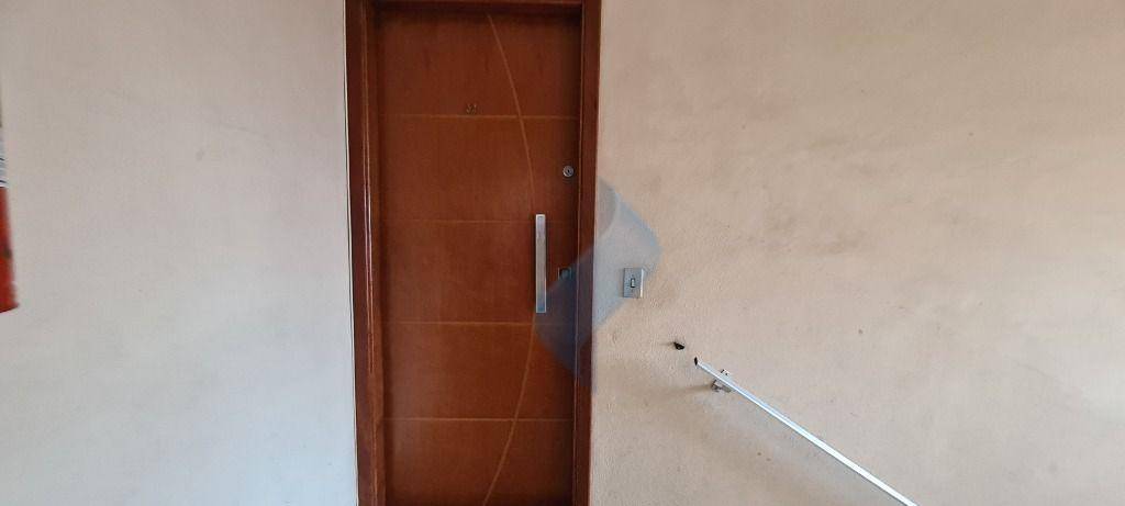 Apartamento para alugar com 3 quartos, 70m² - Foto 2