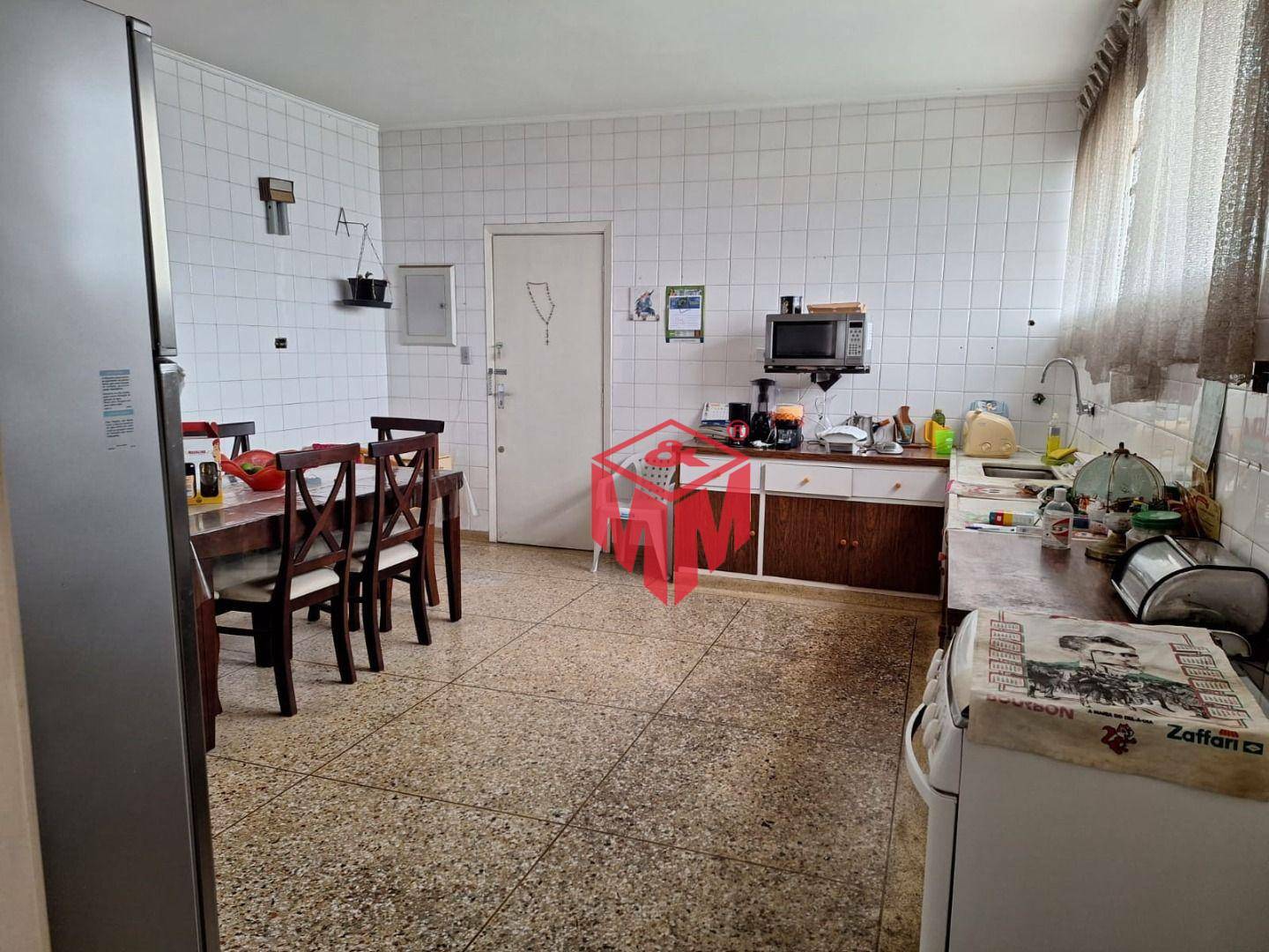 Apartamento à venda com 3 quartos, 185m² - Foto 12