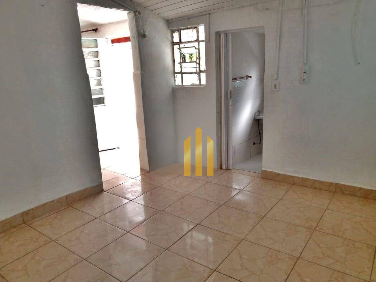 Casa para alugar com 1 quarto, 30m² - Foto 2