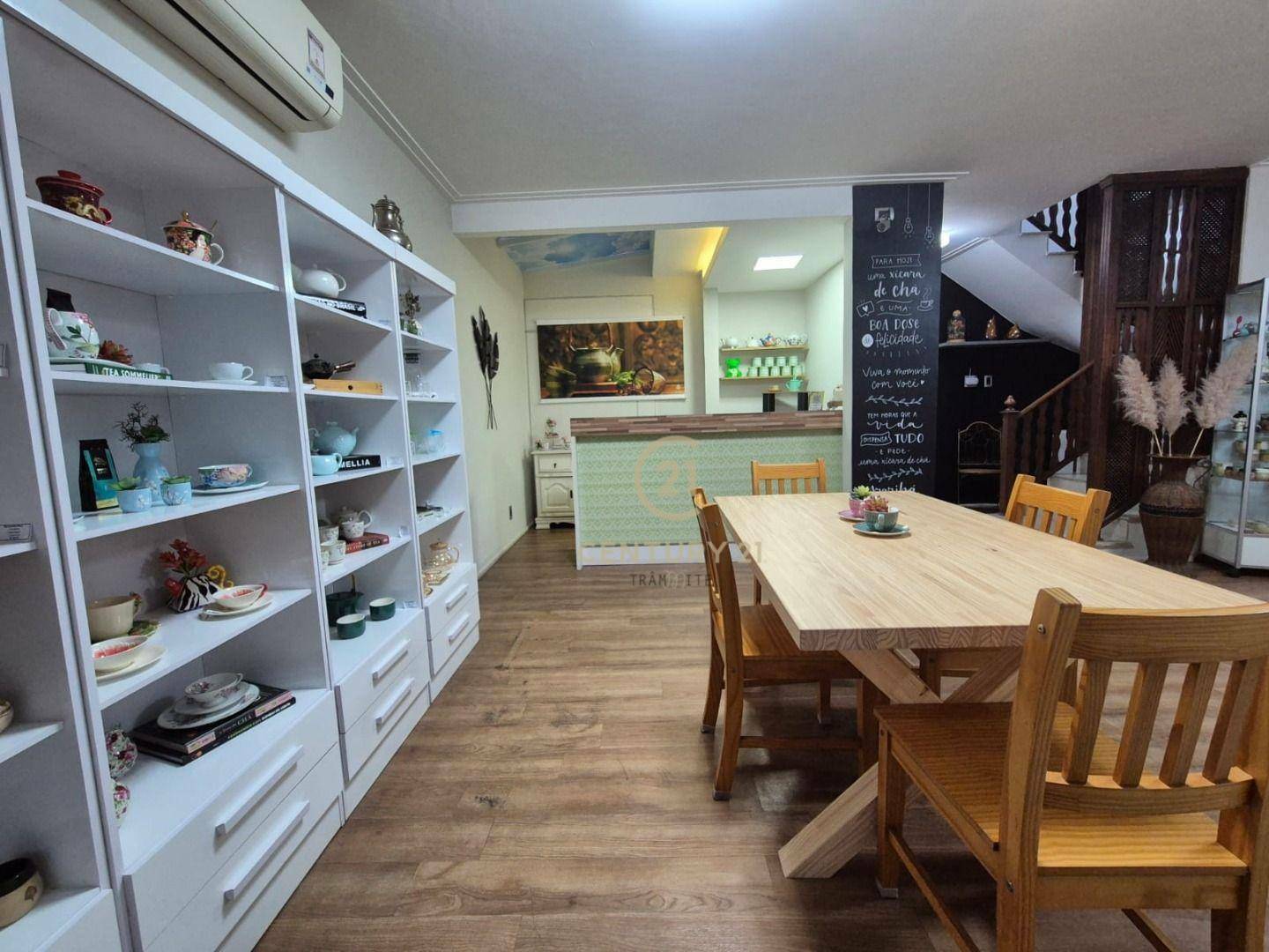 Casa à venda com 5 quartos, 310m² - Foto 4