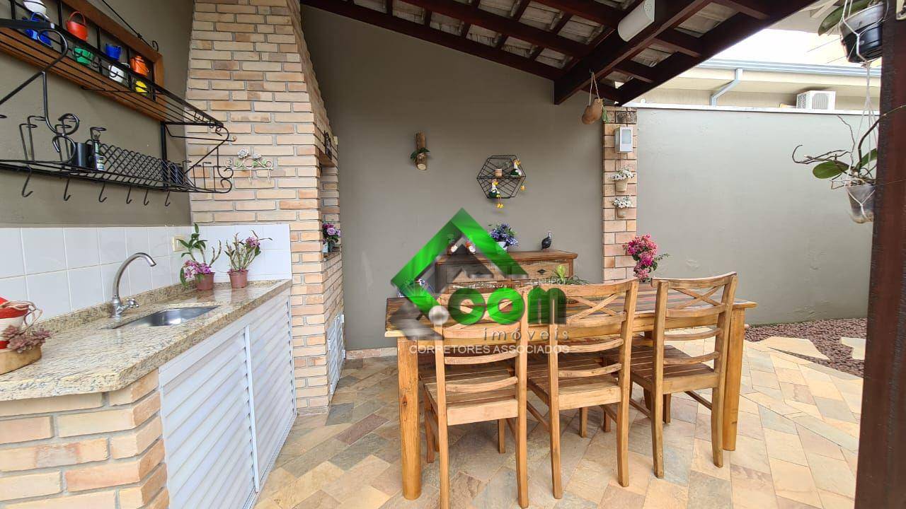 Casa de Condomínio à venda com 3 quartos, 142m² - Foto 2