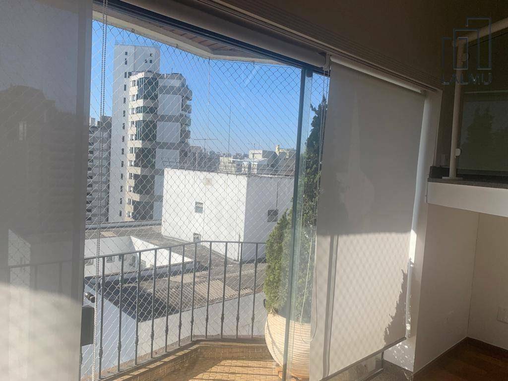 Apartamento para alugar com 3 quartos, 256m² - Foto 7