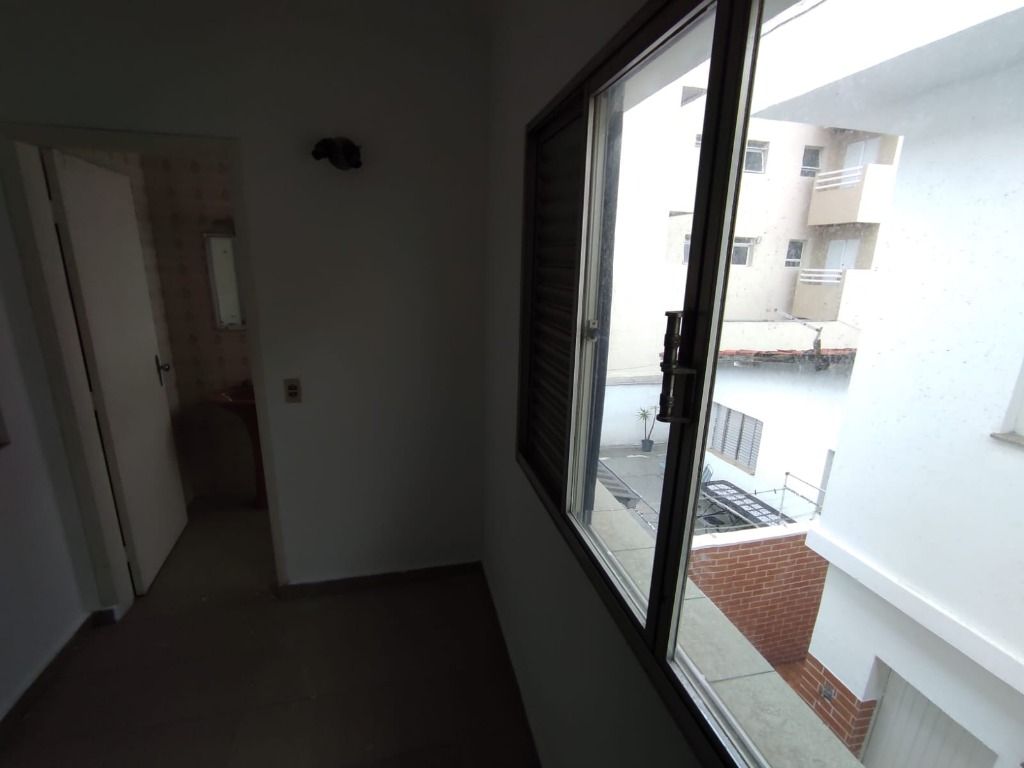 Casa à venda com 3 quartos, 210m² - Foto 26