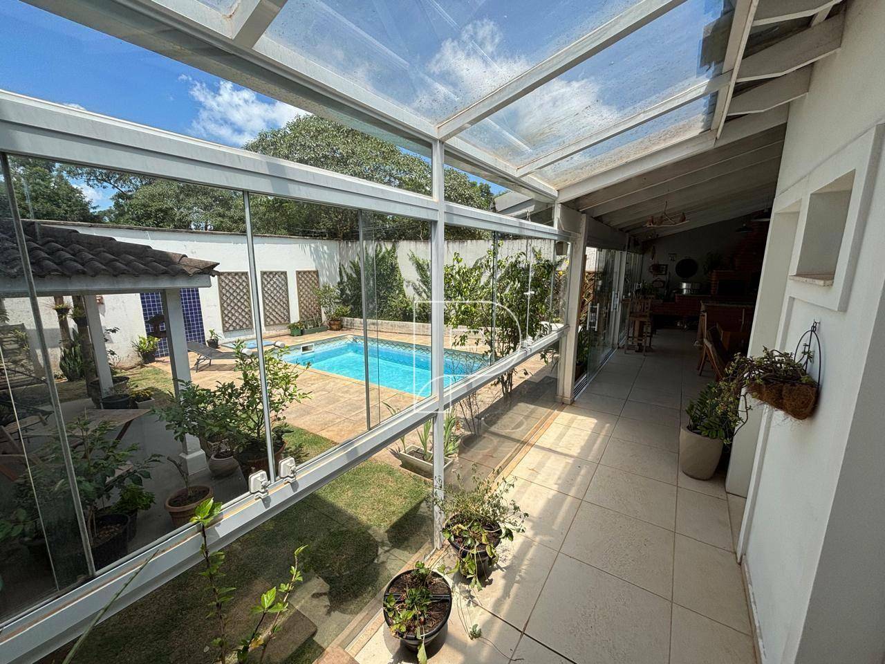 Casa de Condomínio à venda e aluguel com 3 quartos, 250m² - Foto 32