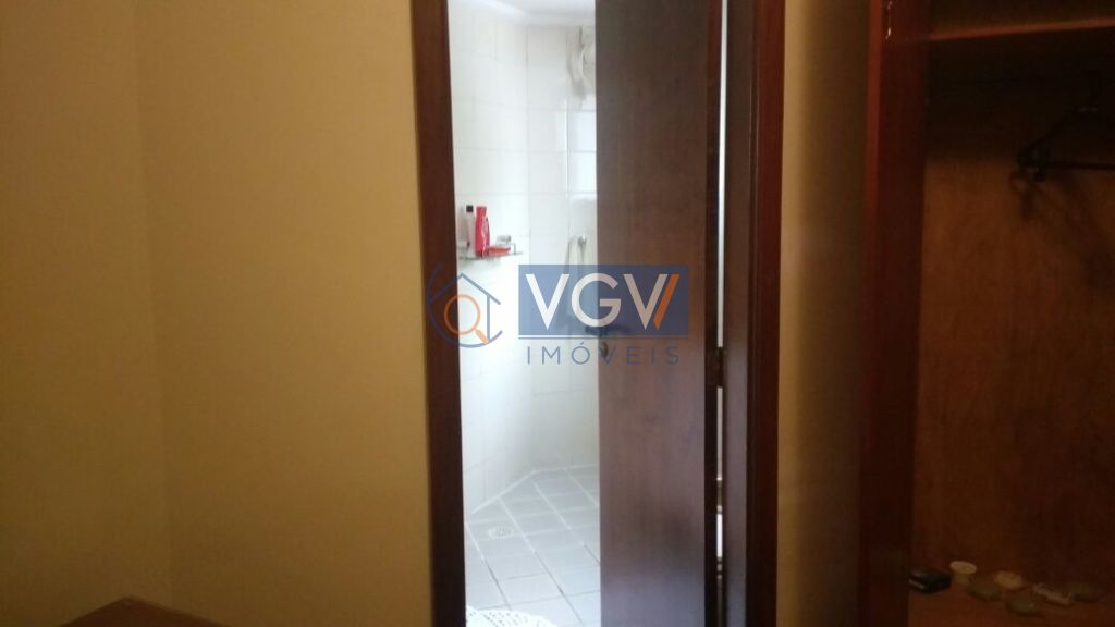 Apartamento à venda com 2 quartos, 85m² - Foto 4