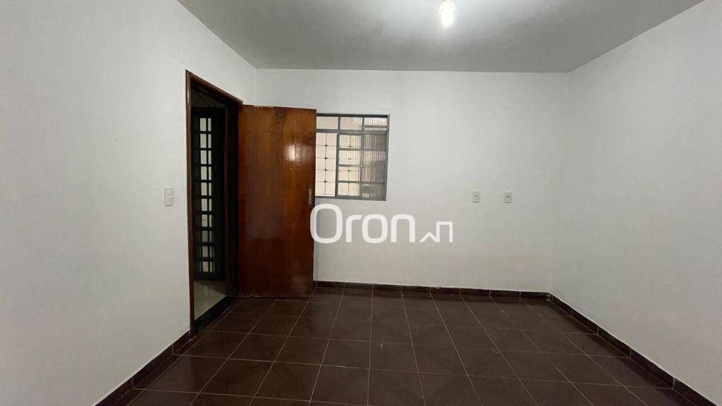 Casa à venda com 4 quartos, 200m² - Foto 17