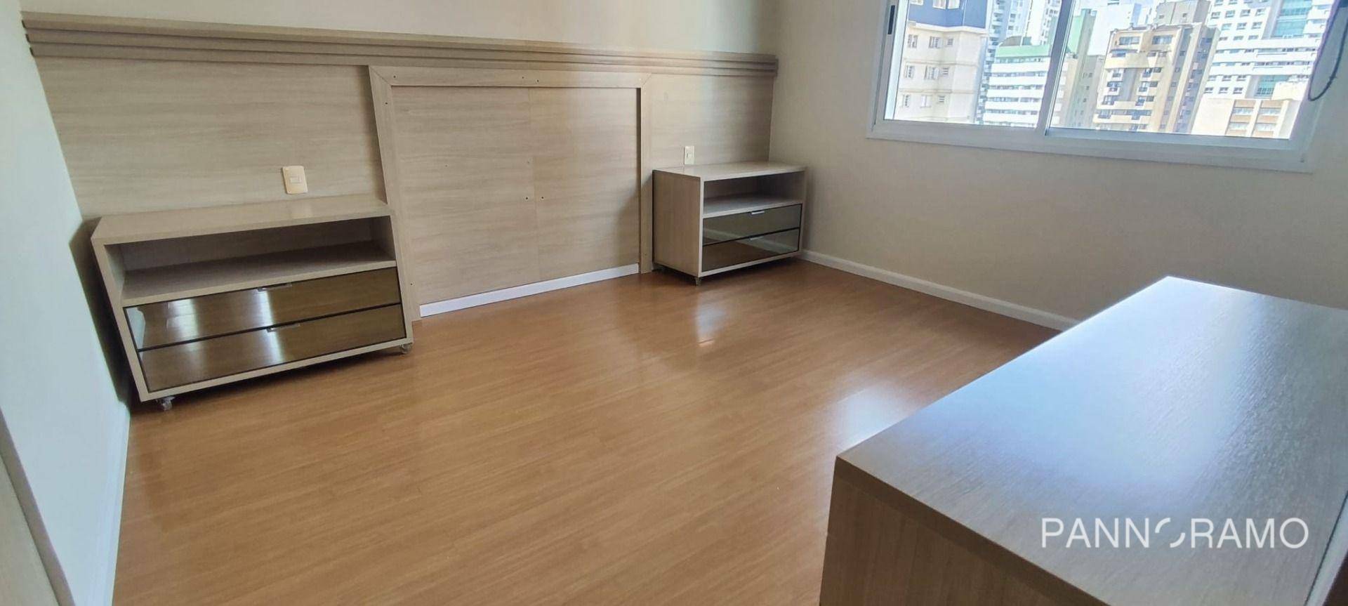 Apartamento à venda com 4 quartos, 227m² - Foto 15