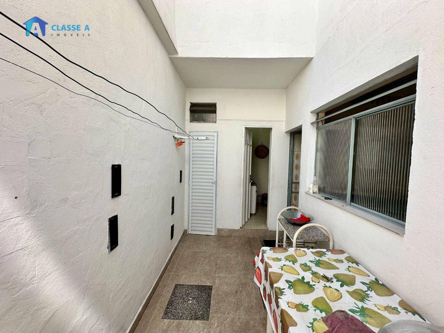 Casa à venda com 5 quartos, 165m² - Foto 16