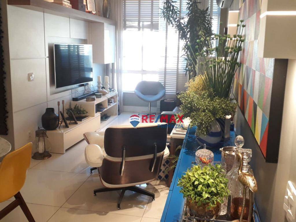 Apartamento à venda com 3 quartos, 97m² - Foto 3