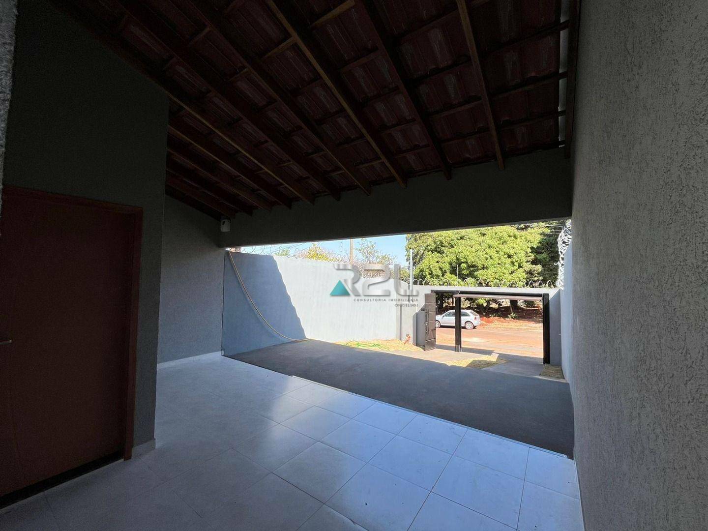 Casa à venda com 2 quartos, 70m² - Foto 2