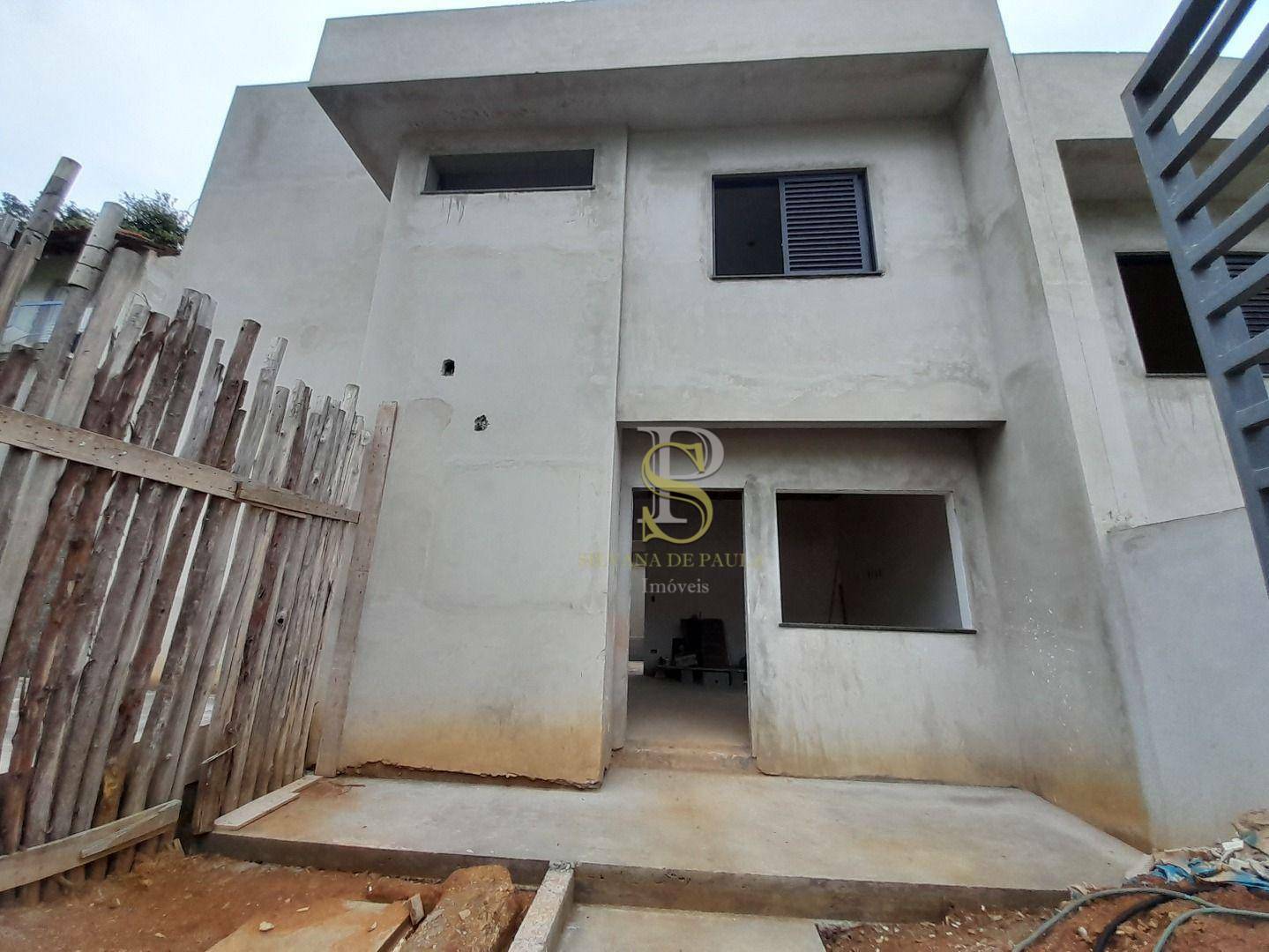 Casa à venda com 3 quartos, 108m² - Foto 3