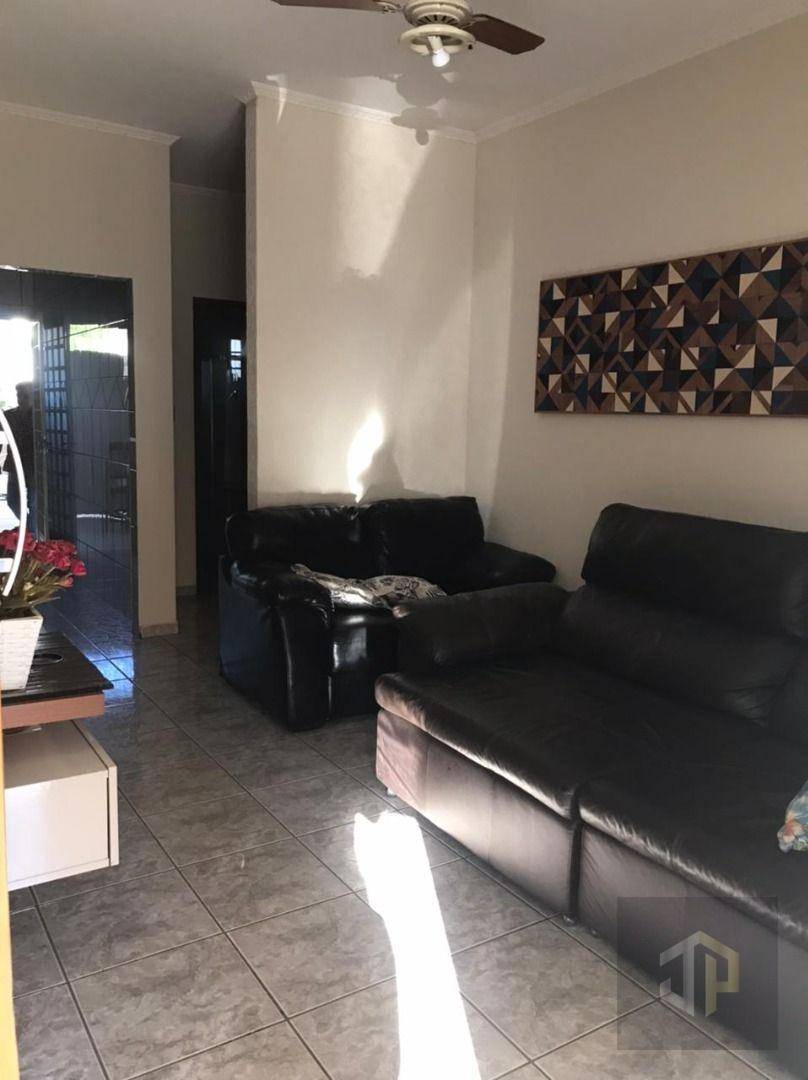 Casa à venda com 3 quartos, 161m² - Foto 3