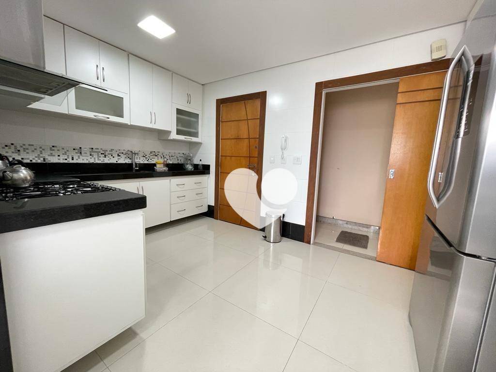 Apartamento à venda com 4 quartos, 180m² - Foto 26