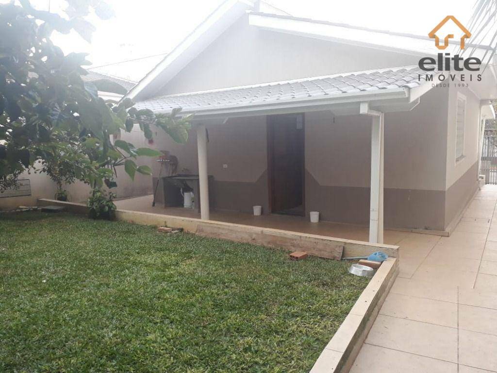 Casa para alugar com 2 quartos, 85m² - Foto 2