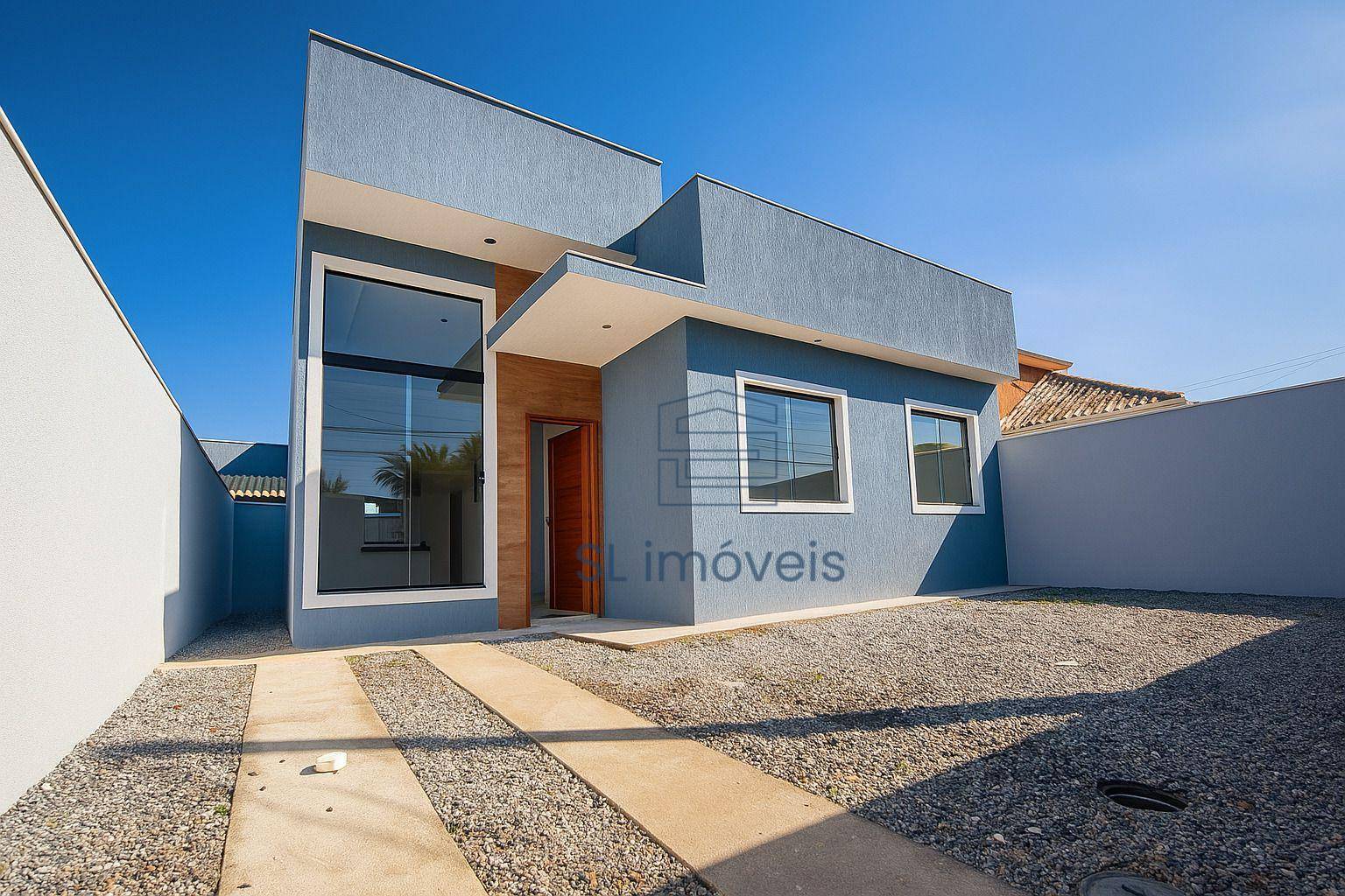 Casa à venda com 3 quartos, 74m² - Foto 1