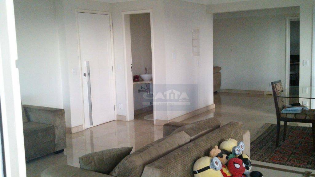 Apartamento à venda com 4 quartos, 225m² - Foto 4