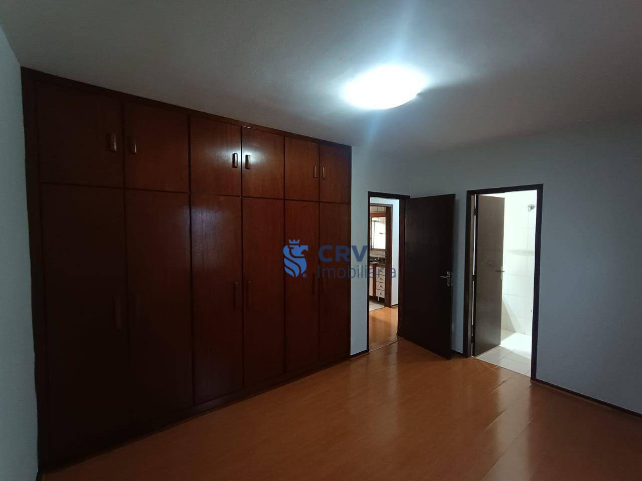 Casa para alugar com 3 quartos, 240m² - Foto 16