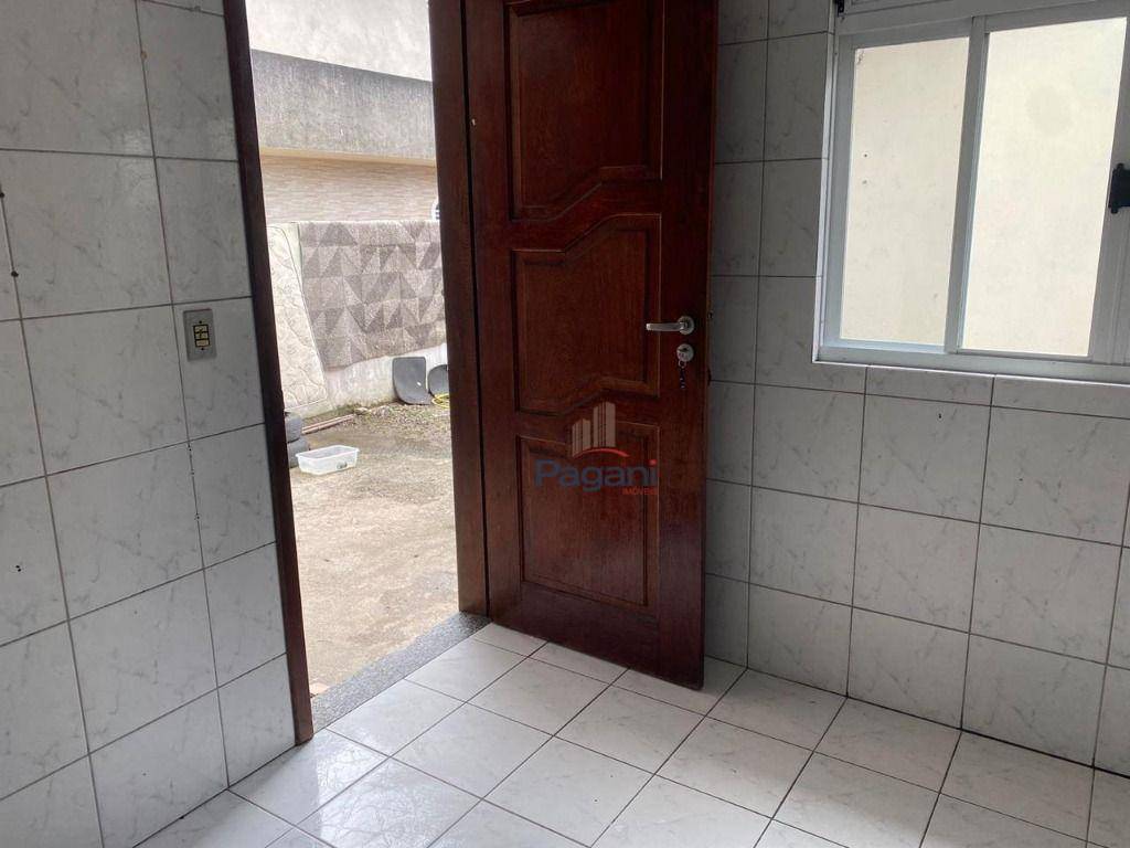 Casa à venda com 8 quartos, 264m² - Foto 12