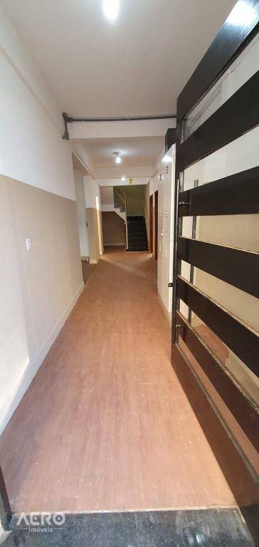 Casa, 8 quartos, 350 m² - Foto 2