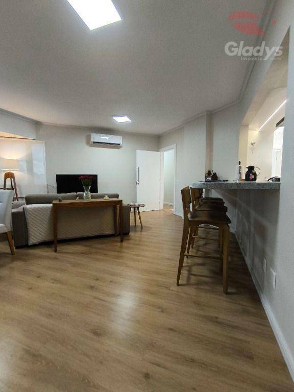 Apartamento à venda com 3 quartos, 107m² - Foto 11