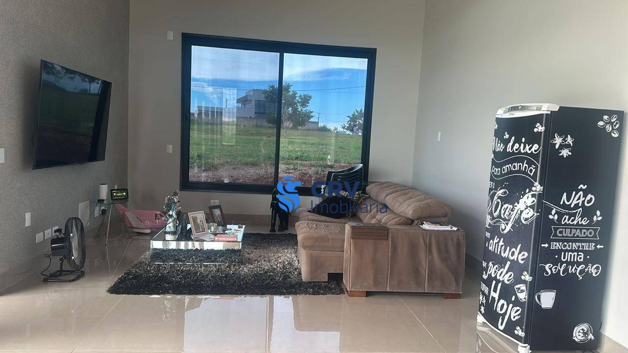 Casa de Condomínio para alugar com 4 quartos, 238m² - Foto 5