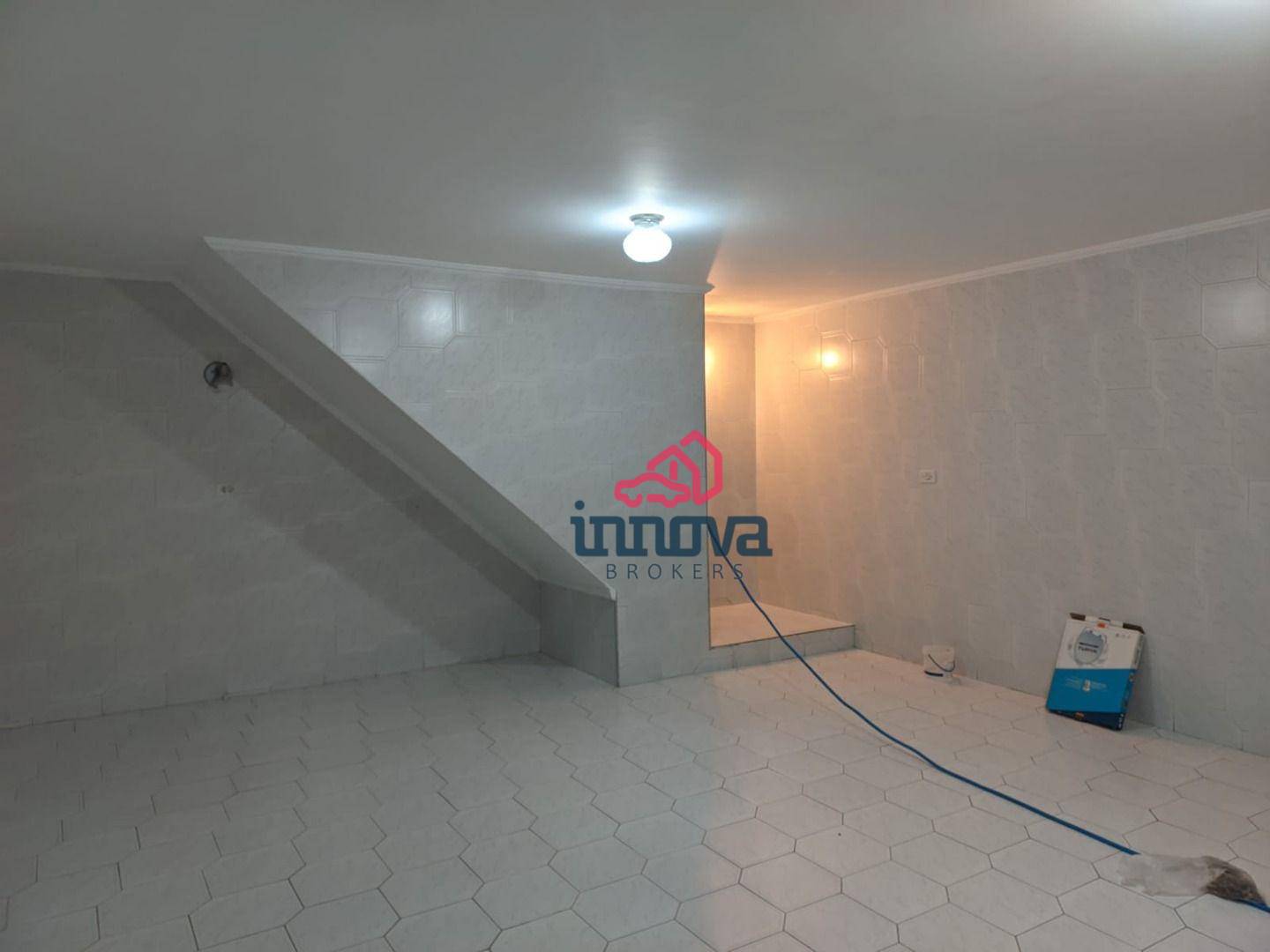 Sobrado à venda e aluguel com 3 quartos, 165M2 - Foto 1